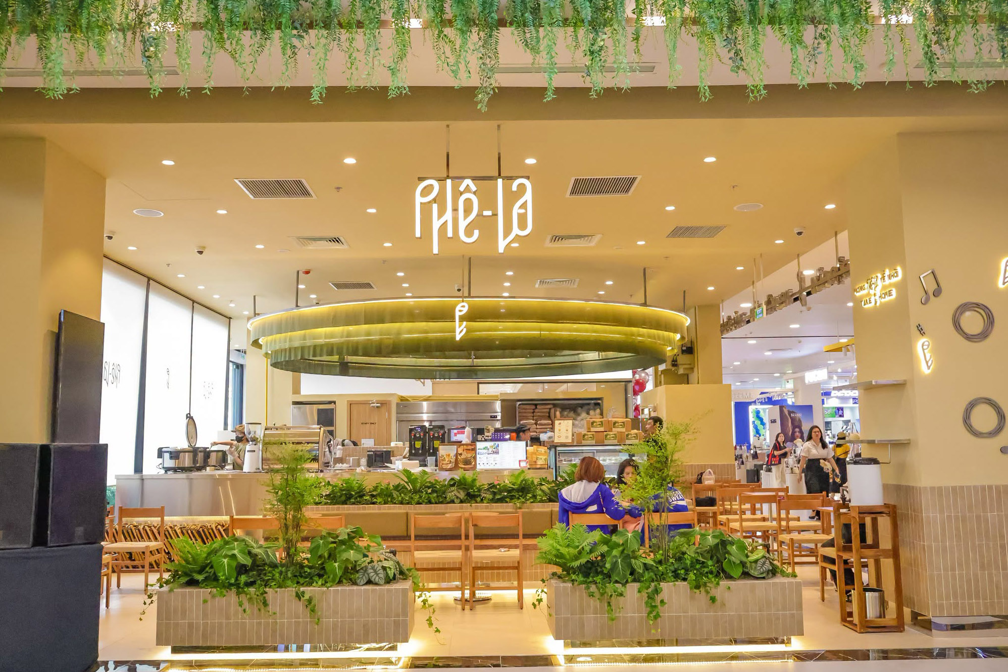 Quán Phê La tại Vincom Plaza Đan Phượng